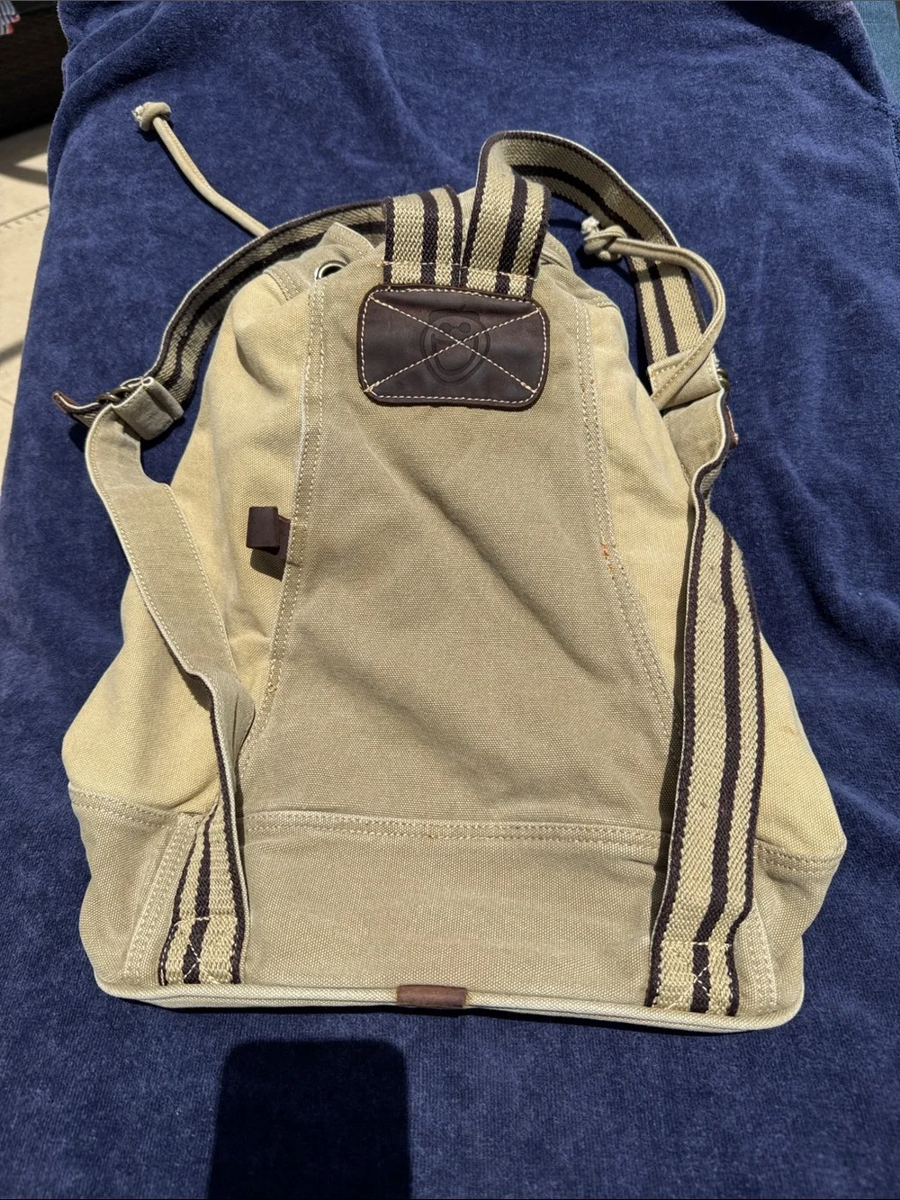Life Is Good casual canvas